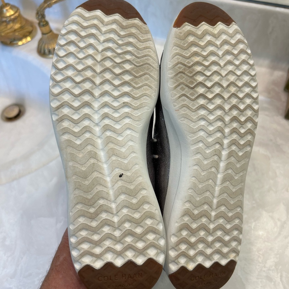 Cole Haan Grandpro Tennis Shoe Metallic Silver Leather Lace Up, Sz 8.5 - Picture 11 of 15